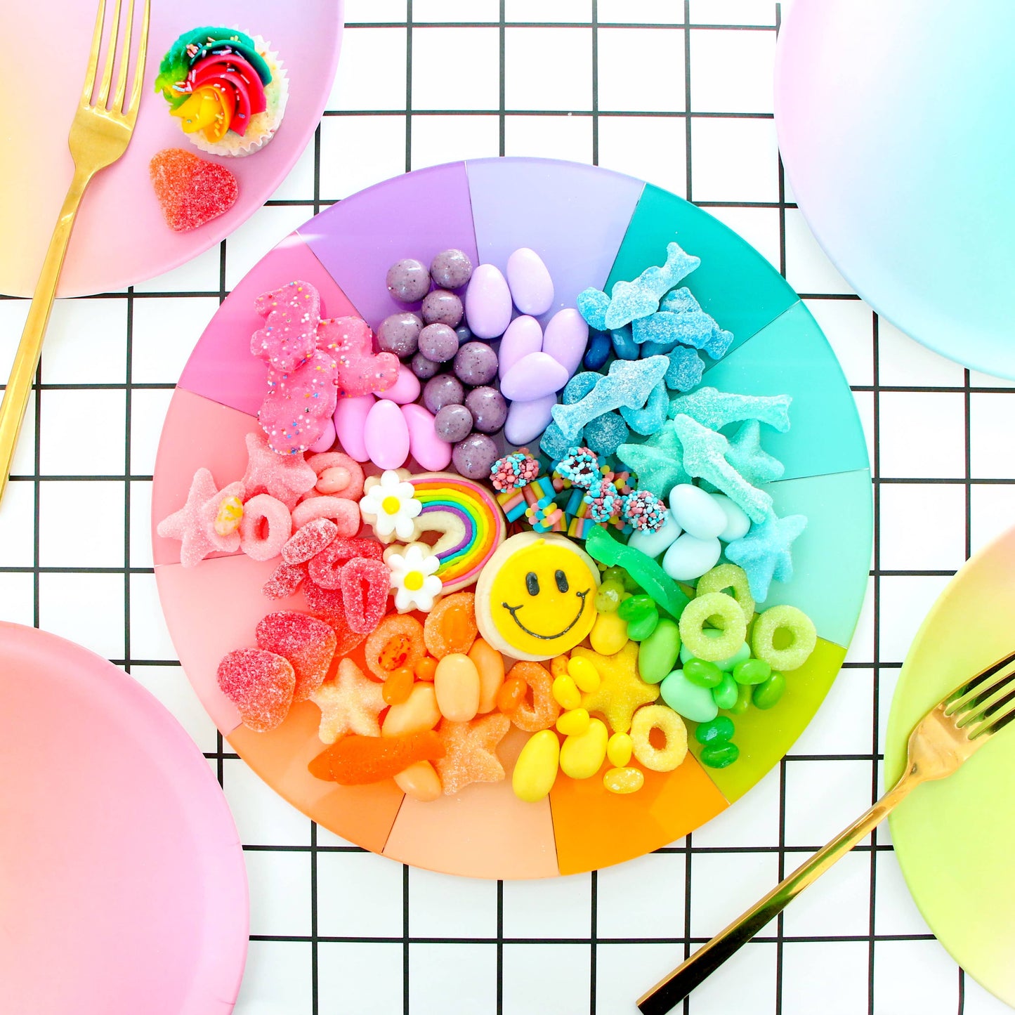 Kailo Chic - Rainbow color wheel acrylic tray